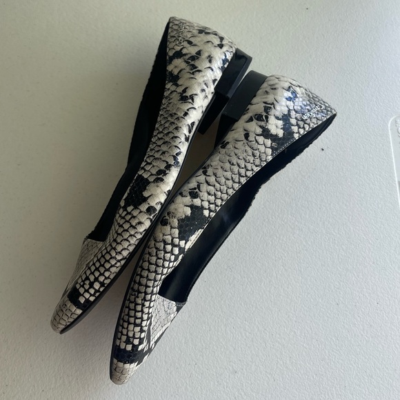 Calvin Klein black white reptile point toe flats - Picture 2 of 8